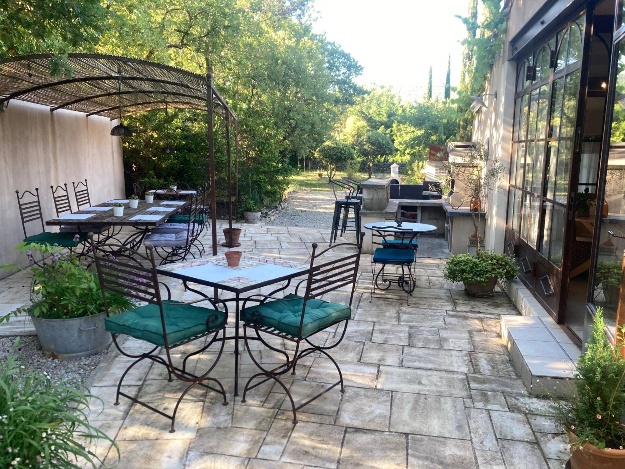 Clos Des Lavandes - Chambres Et Suites De Charme Climatisees-Luberon Lacoste  Exterior photo